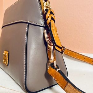 Dooney & Bourke Purse
